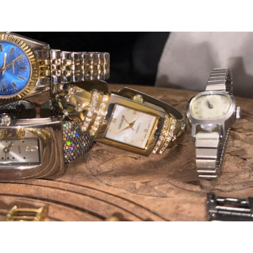 Vintage to modern watch lot